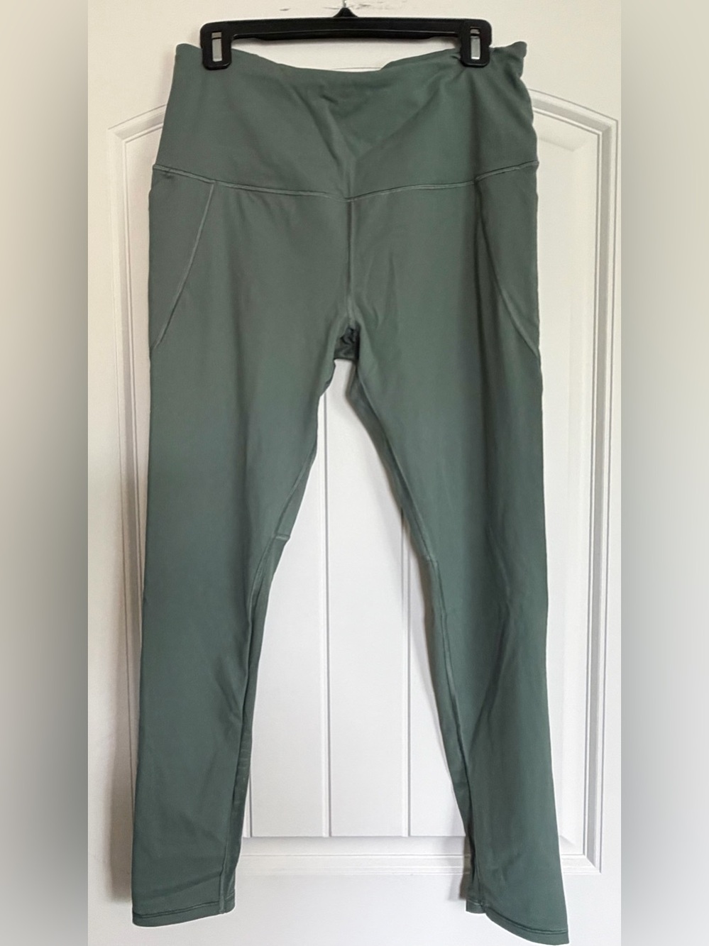 Victoria's Secret Olive Sage Leggings